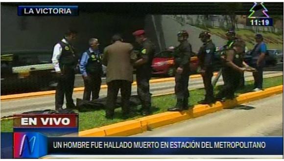 Metropolitano: hallan cadáver de joven en berma de estación (VIDEO)