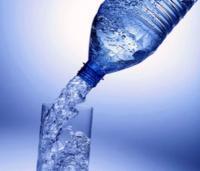 Mito: 2 litros de agua al día son buenos para la salud