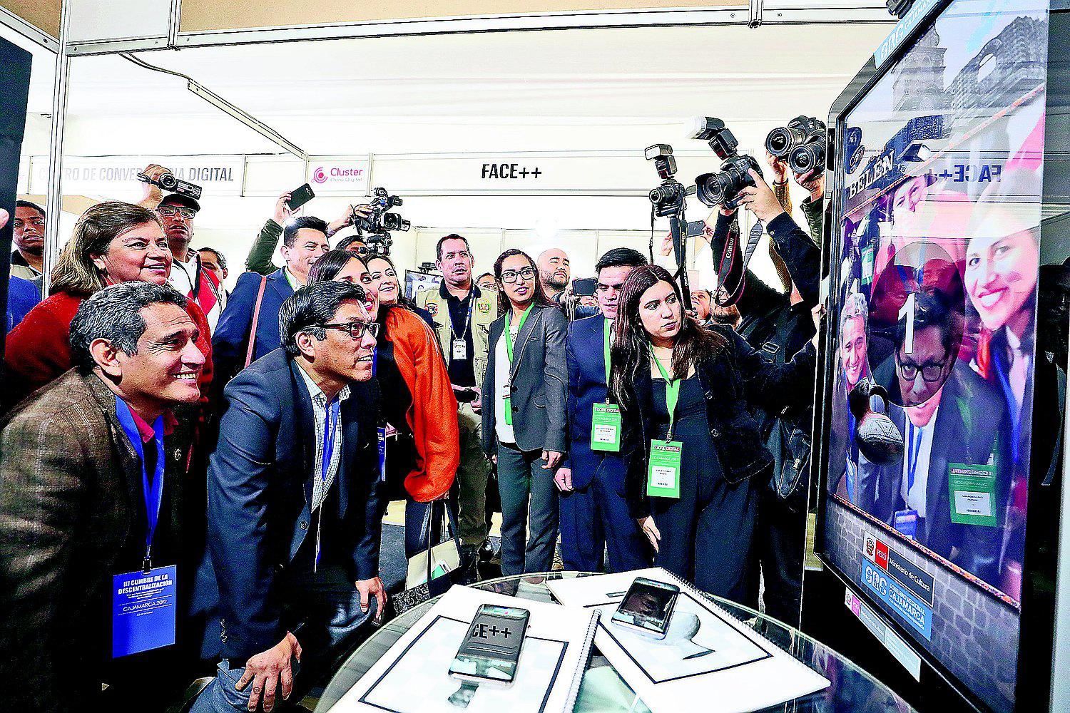 Vicente Zeballos: "Reelección congresal para el 2020 y 2021 no está permitida"