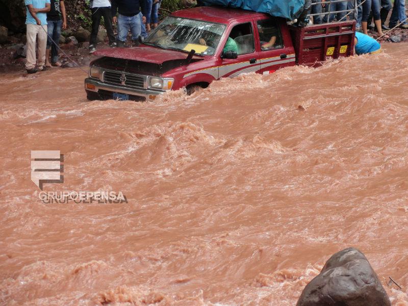 Chontabamba reclama ayuda por lluvias