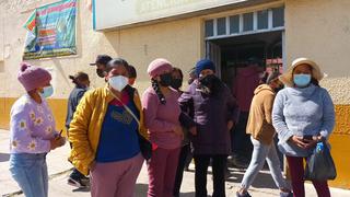 Madres lloran por que en hospital de Huancayo no llevan alimentos a bebés prematuros (VIDEO)