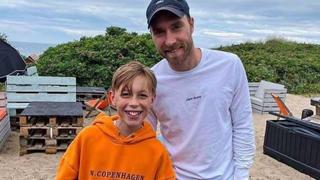 Eriksen reapareció de vacaciones en Dinamarca luego del duro momento que vivió en la Eurocopa (FOTO)