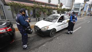 ATU interviene taxis colectivos en el cruce de las avenidas Aviación y Javier Prado (FOTOS)