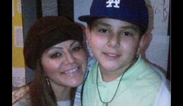 Hijo de cantante Jenni Rivera: "te amo mami. Por favor cuida a mi papi"