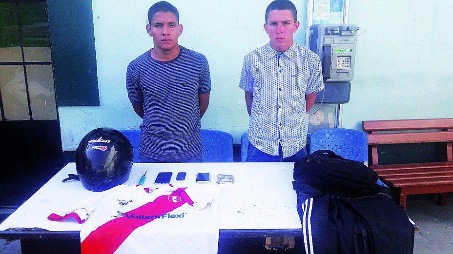 Chiclayo: Jóvenes son capturados luego de robar celular