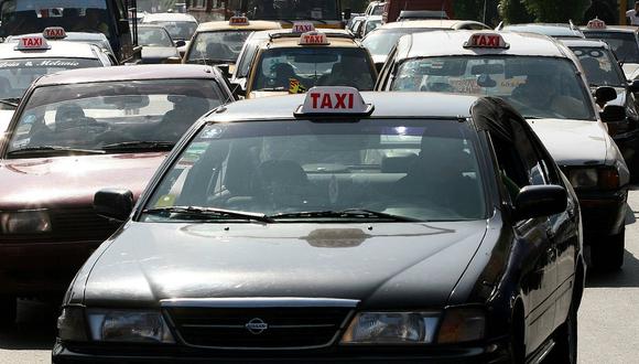 Ministerio de Transporte pide al Congreso norma para regular a todos los taxis 