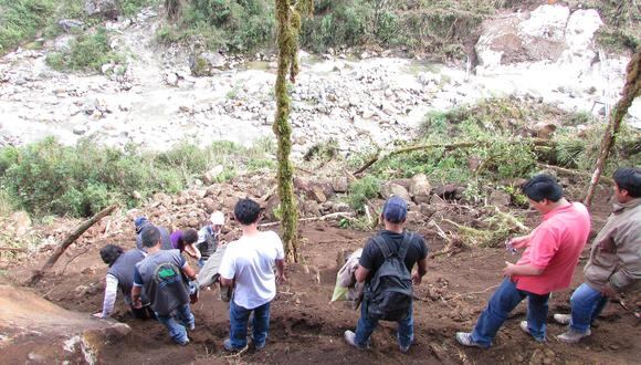 Cusco: Derrumbe sepulta y mata a dos obreros en Vilcabamba
