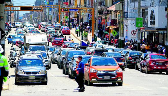 Taxistas de Huancayo anuncian que saldrán a trabajar sin temor a multas