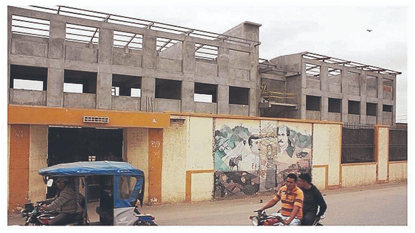 Avizoran una solución a obra emblemática abandonada 