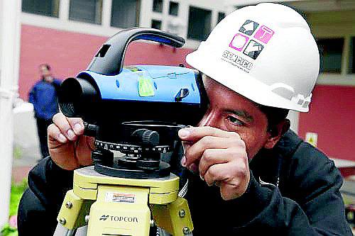 Puneños podrán estudiar Geodesia y Topografía en tres años