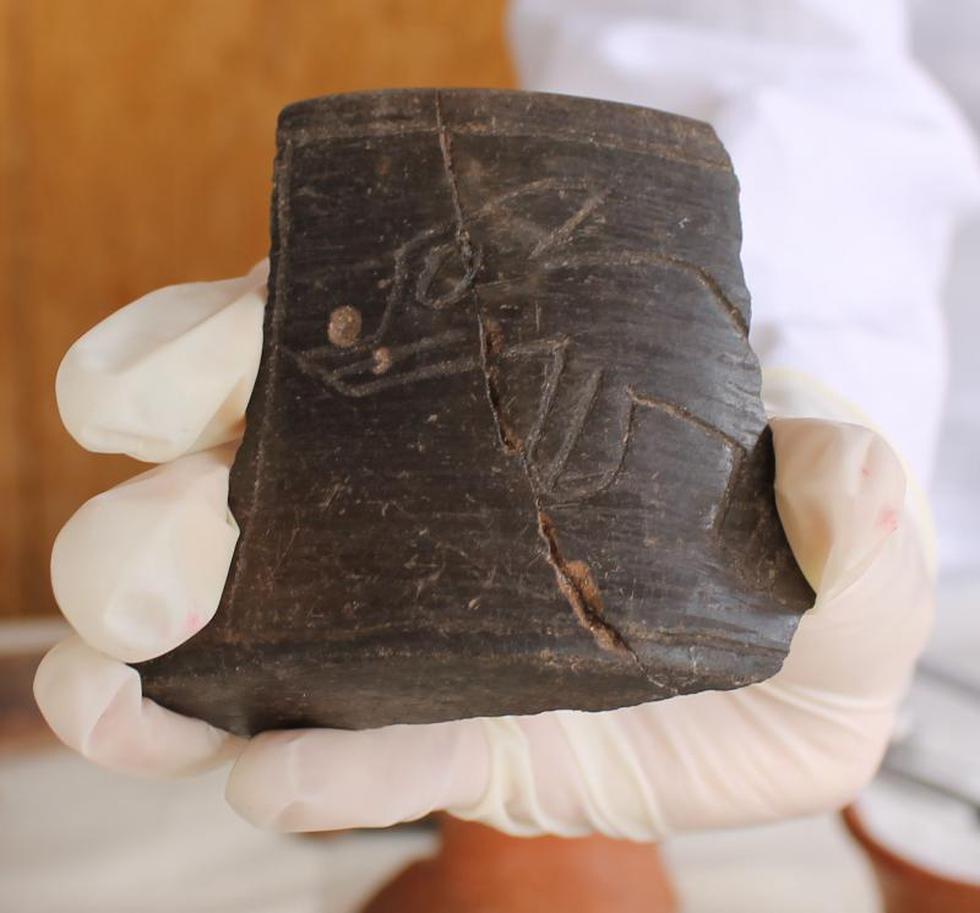 Descubren restos de hace 3 mil  (Fotos)