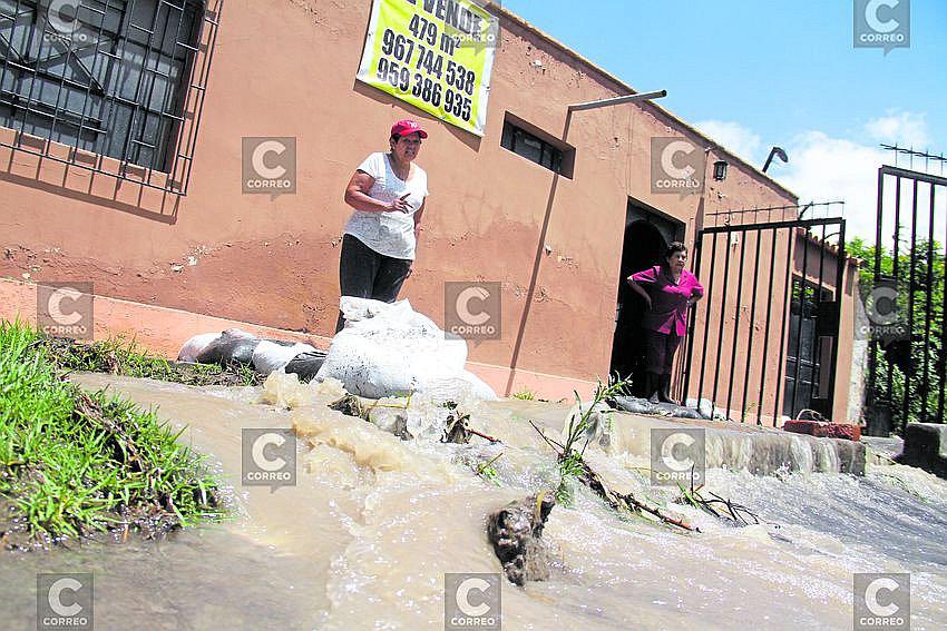 104 familias de tres urbanizaciones en riesgo por crecidas del río Chili