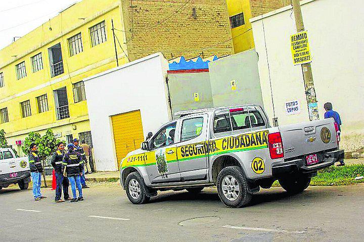 Municipio cierra cocheras a transportistas informales