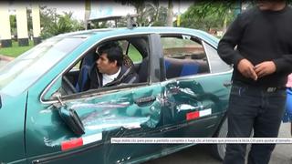YouTube: Cámara de videovigilancia capta choque entre volquete y auto