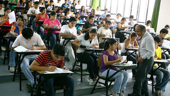 29 docentes de la Universidad de Huamanga fueron cesados por límite de edad
