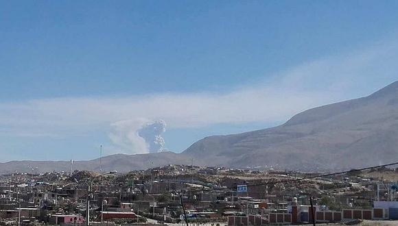 ​Volcán Sabancaya: Las explosiones se observan desde Arequipa
