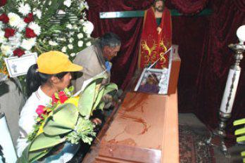 Mujer acuchillada  también murió