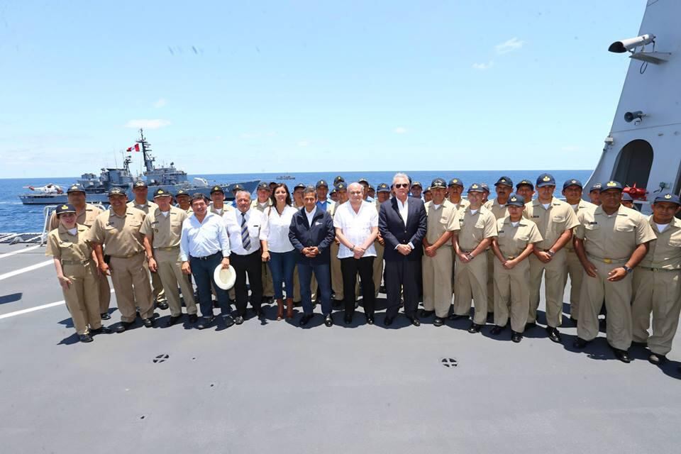 Humala reúne a titulares del sur en el BAP Tacna