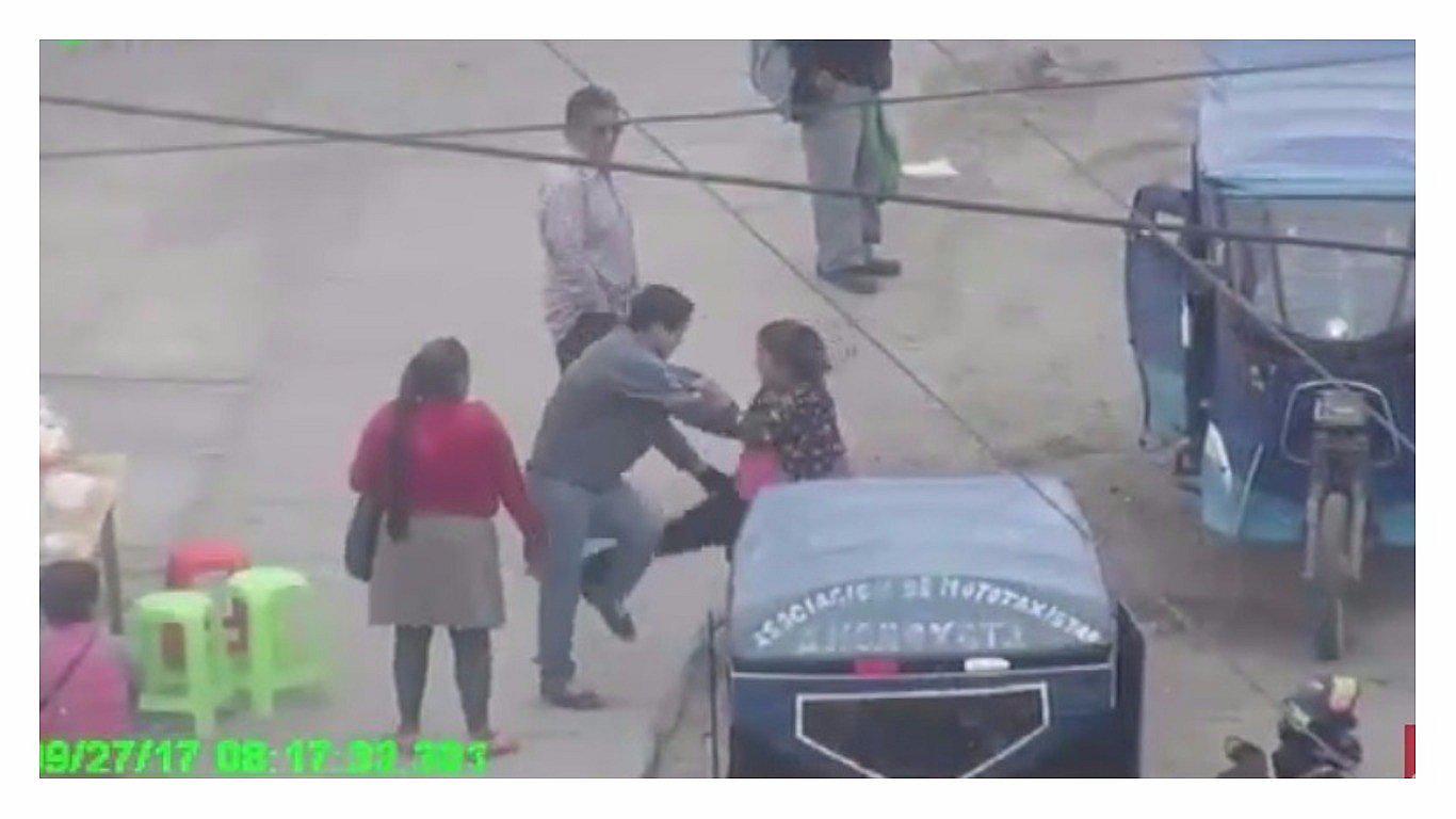 Nuevo Chimbote: Cámara de seguridad capta a mujer embarazada golpeando a hombre (VIDEO) 