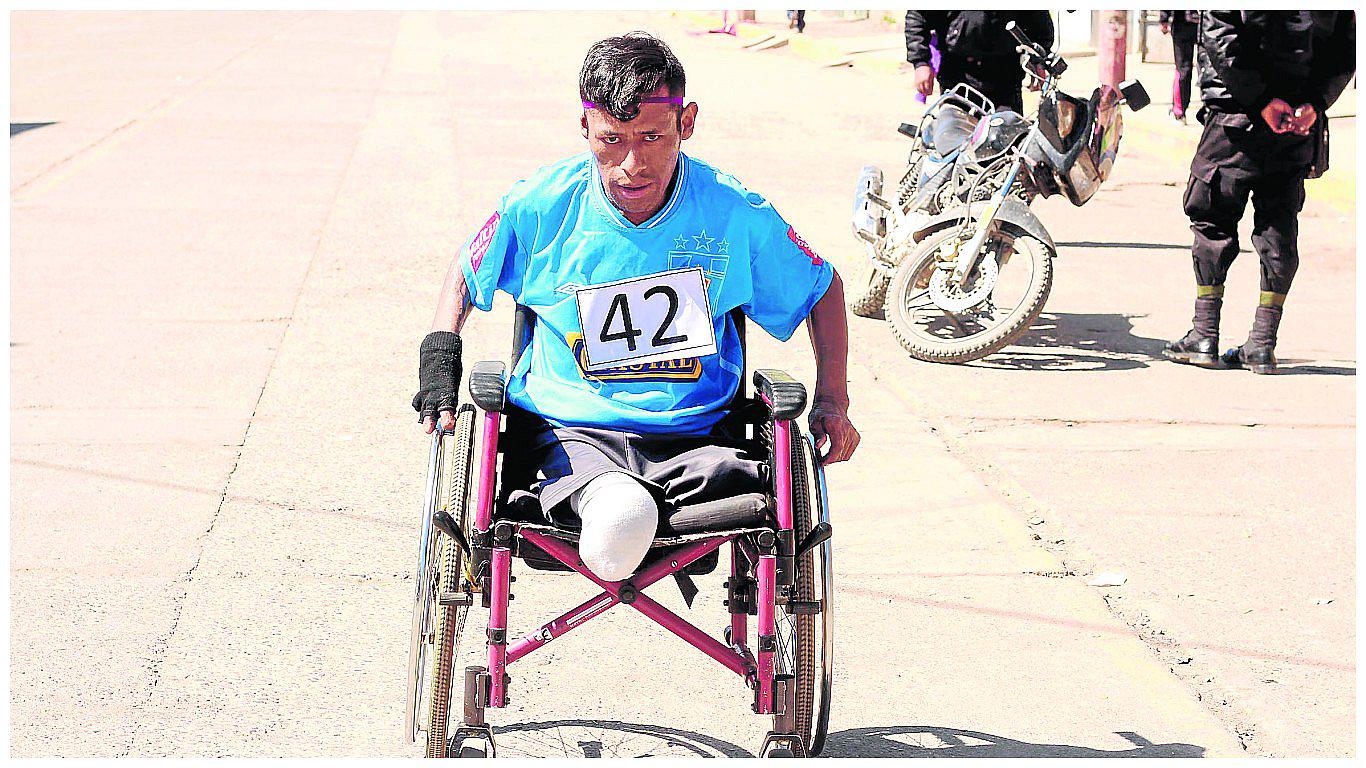 ​Discapacitados corren su propia maratón en fiesta patronal 