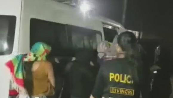 Policía detiene a 2 hombres y 18 presuntas venezolanas por prostitución  