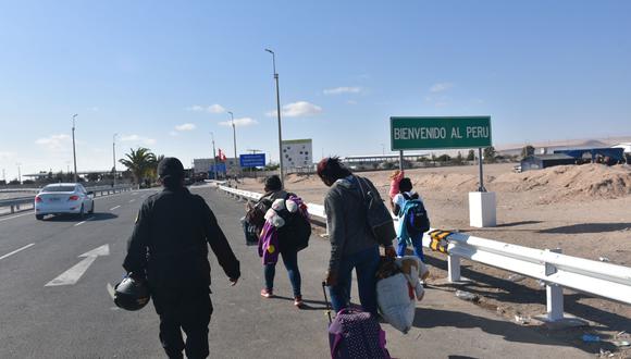 Migrantes llevan varados semanas. (FOTOS: JHON SURCO)