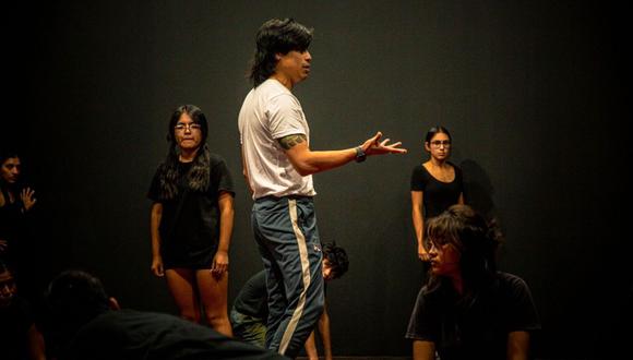 Estuvo a cargo del actor y comediante Diego Sakuray, quien compartió sus experiencias con los alumnos de la Escuela Superior de Arte Dramático “Virgilio Rodríguez Nache”.
