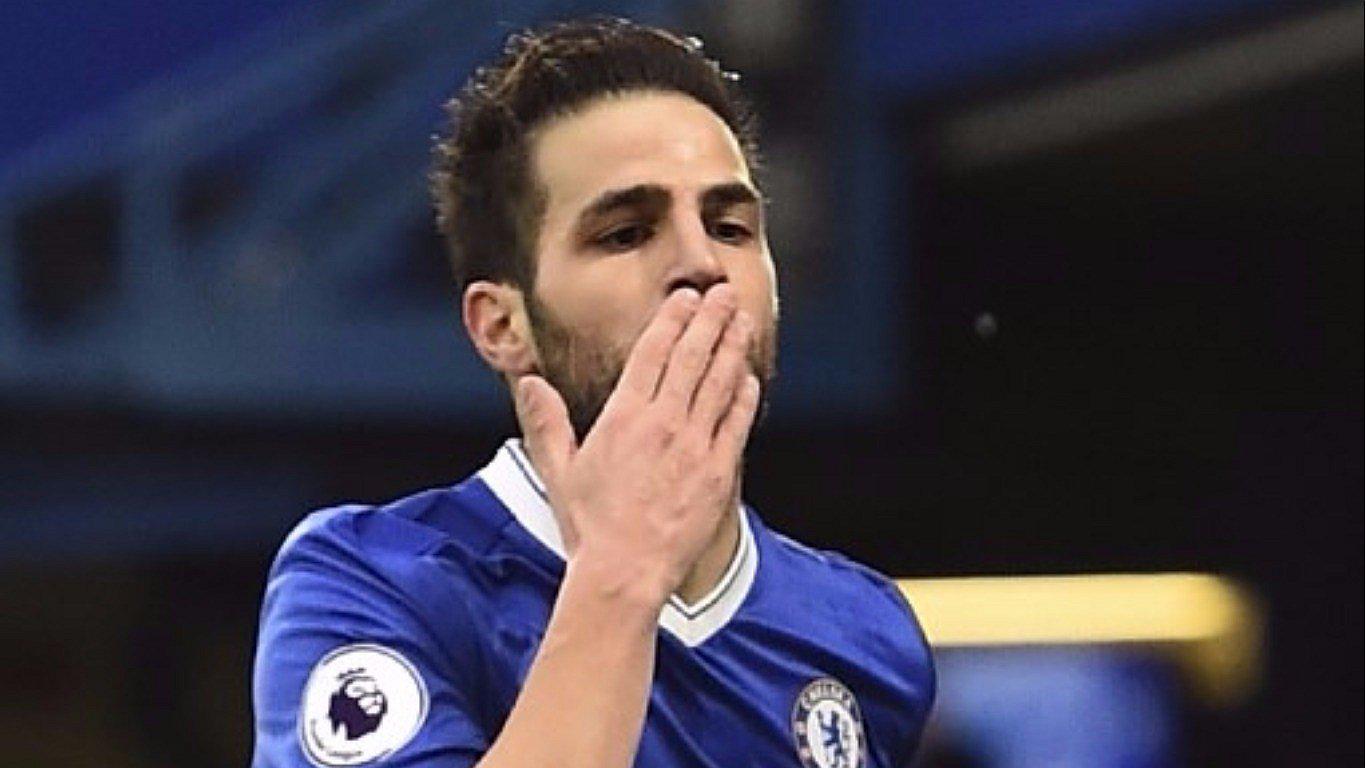 Cesc Fábregas: fan hace indecorosa proposición y futbolista responde en redes 