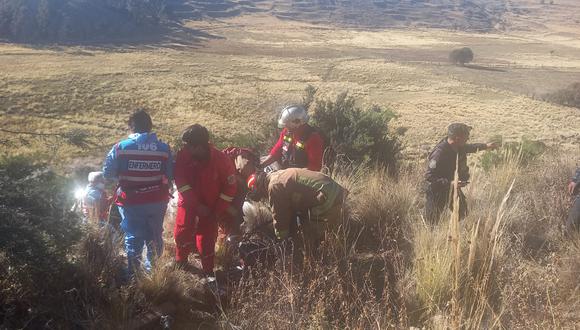 Personal del SAMU y bomberos pudieron rescatar a un herido. Foto/Difusión.