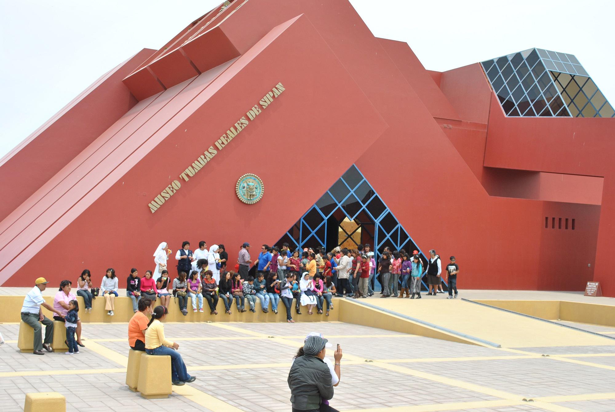 Museo Tumbas Reales fue visitado por más de 159,000 turistas el 2014