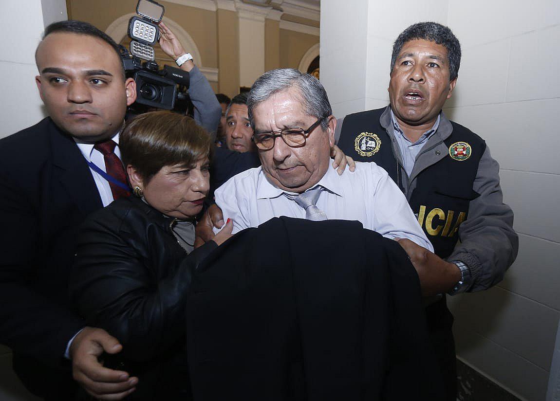Poder Judicial dicta 18 meses de prisión preventiva para exCNM Julio Gutiérrez Pebe