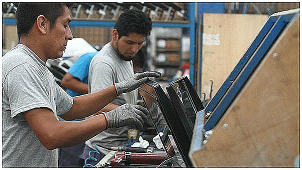 MTPE: El empleo formal se recuperará a fin de año con impulso de la industria