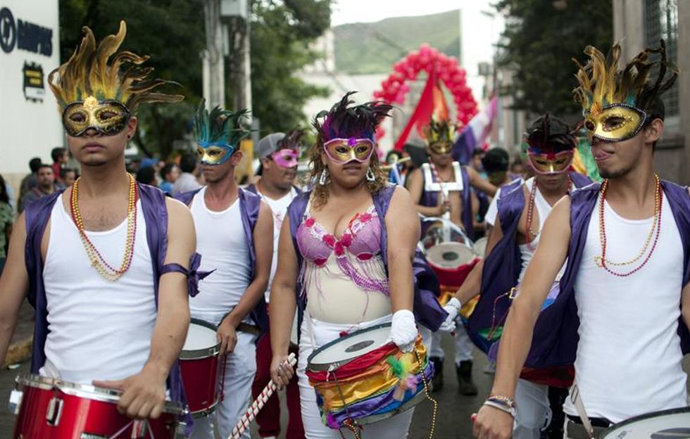Honduras: Homosexuales marchan pidiendo que se esclarezcan asesinatos (Fotos)