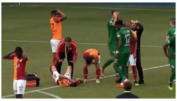 ​Futbolista del Galatasaray se rompe la pierta y provoca el llanto de jugadores de ambos equipos (VIDEO)