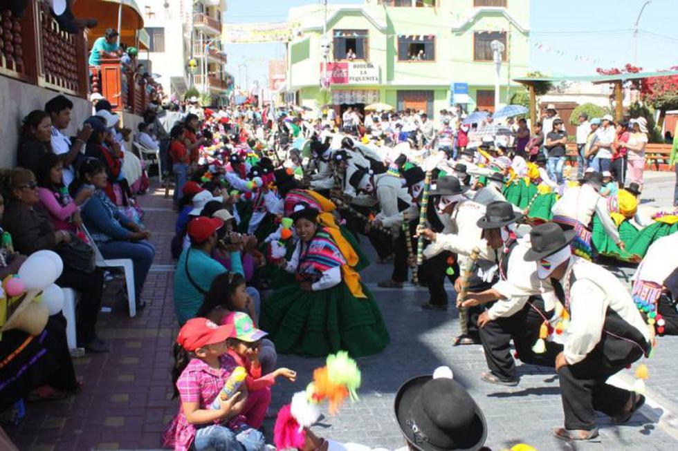 Locumba cerró los carnavales con vistoso pasacalle