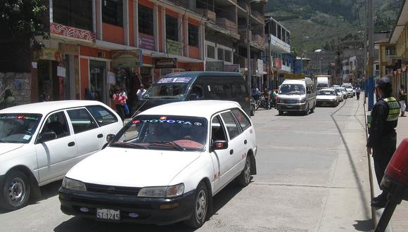 Dictan prisión preventiva para tres adolescentes que atacaron a taxista