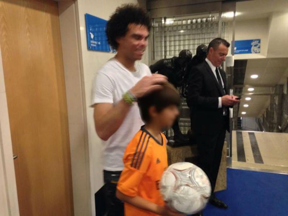 Alan García llevó a su hijo a conocer a los jugadores del Real Madrid