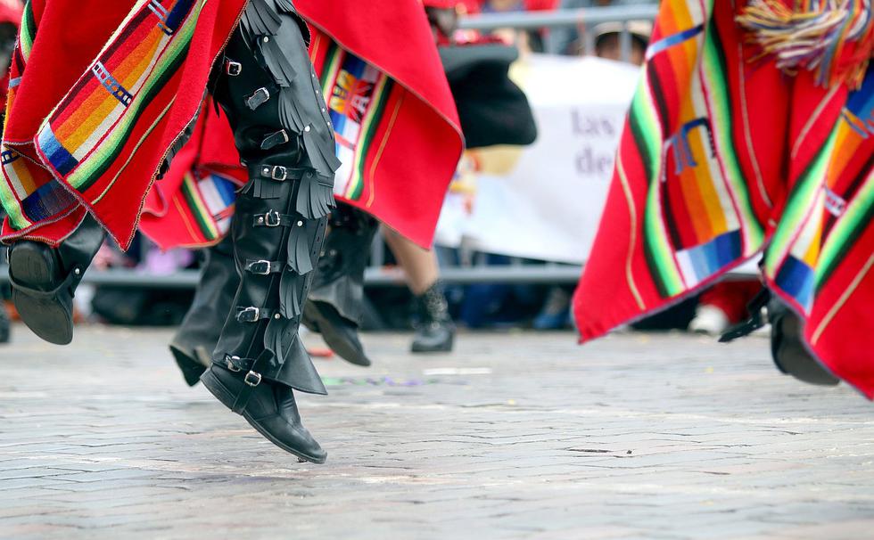 Vive las Fiestas del Cusco con las mejores imágenes del desfile escolar (FOTOS)