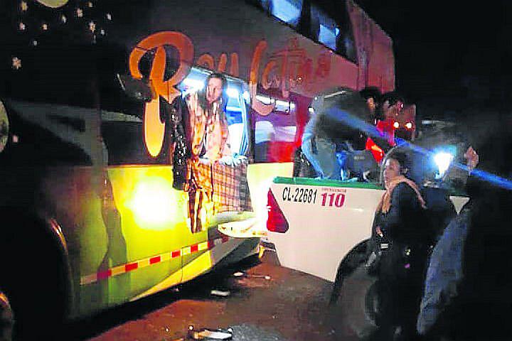 Choque de ómnibus deja varios heridos