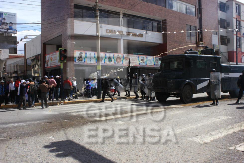 Violencia en protesta contra ley Servir: PNP usa "pinochito" para repeler a protestantes 