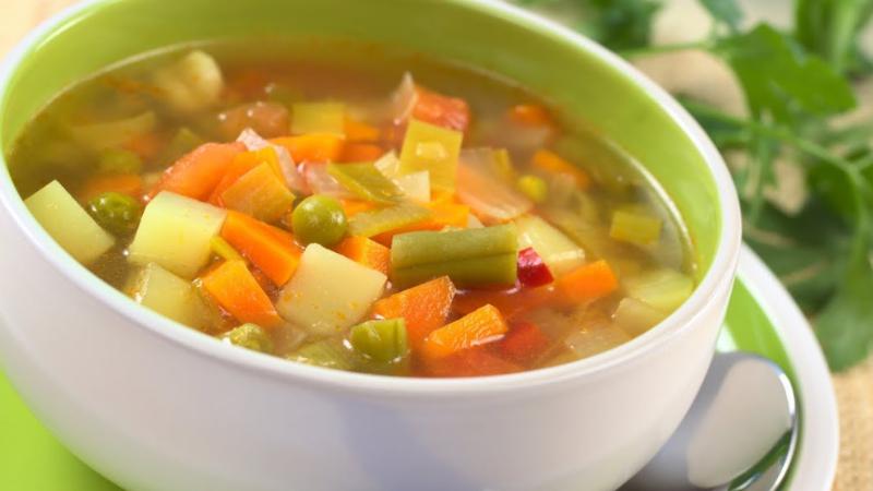 Dieta de la sopa milagrosa que promete bajar 7 kilos en una semana no es apta para la salud