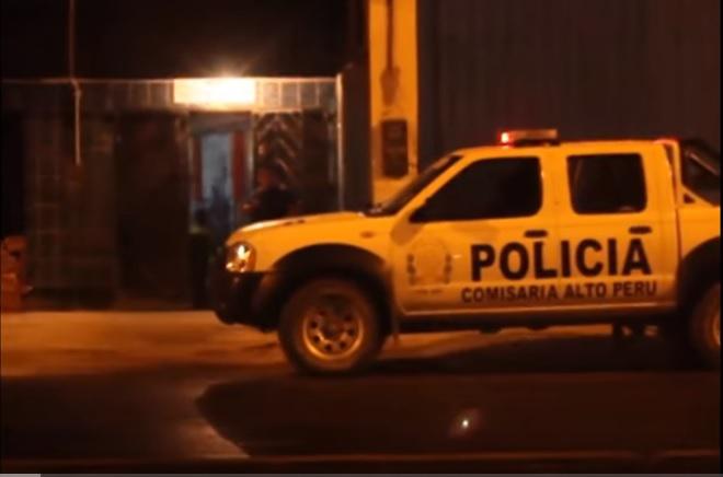 YouTube: Patrullero hace taxi y deja a mujer en “El Cejas II” (VIDEO)