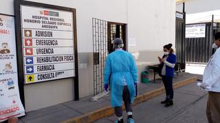 Sacerdote está conectado a ventilador mecánico en hospital COVID-19 de Arequipa