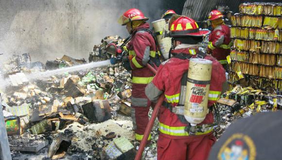 Arequipa: Devastador incendio deja pérdidas por 60 mil soles