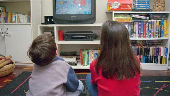 El 55% de niños ve televisión sin supervisión de un adulto