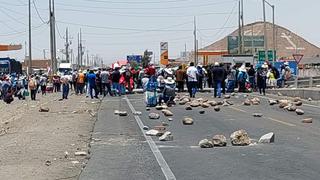 ¿Qué vías de Arequipa permanecen bloqueadas por manifestantes?