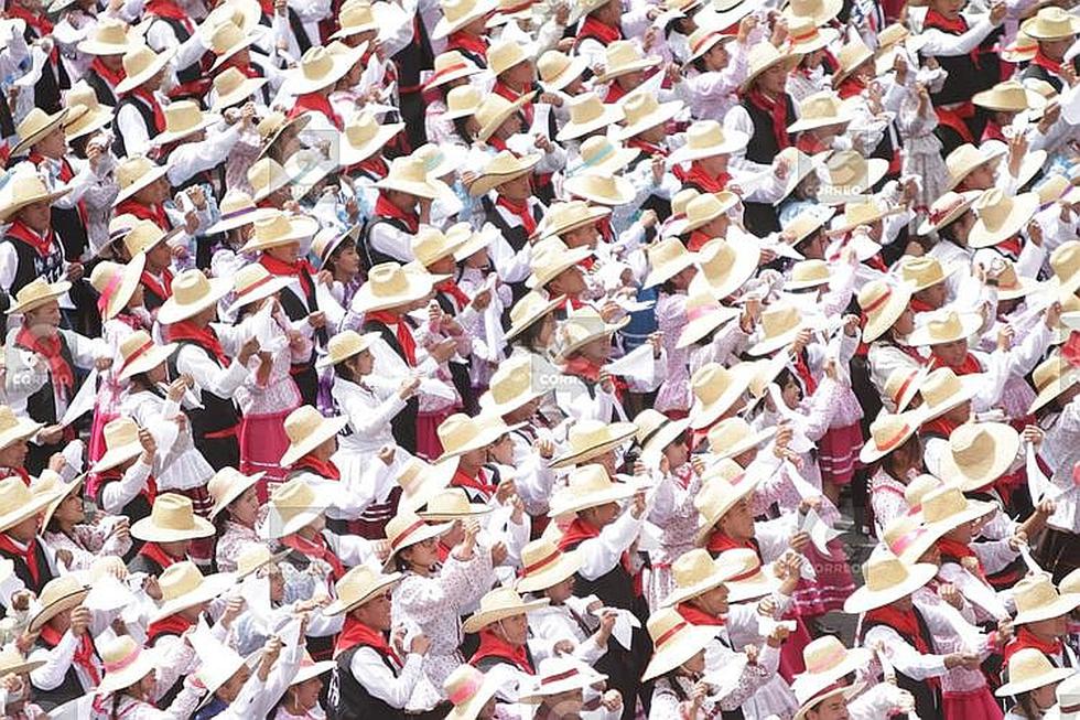 Arequipa logra el Record Guinness con la danza La Benita (FOTOS y VIDEO)
