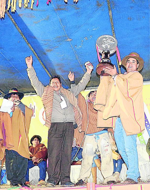 En Pukllay: Ayacucho ganó "Tinya de Plata"