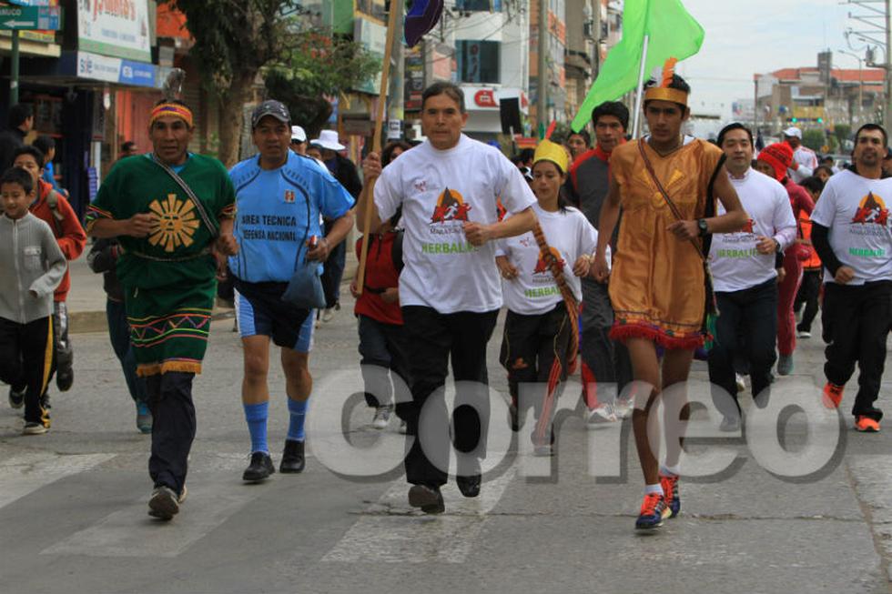 Inicia carrera de chasquis que unirá 5 regiones (FOTOS)