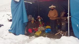 Manifestación contra Hudbay continúa en medio de intensa nevada en Cusco (FOTOS)